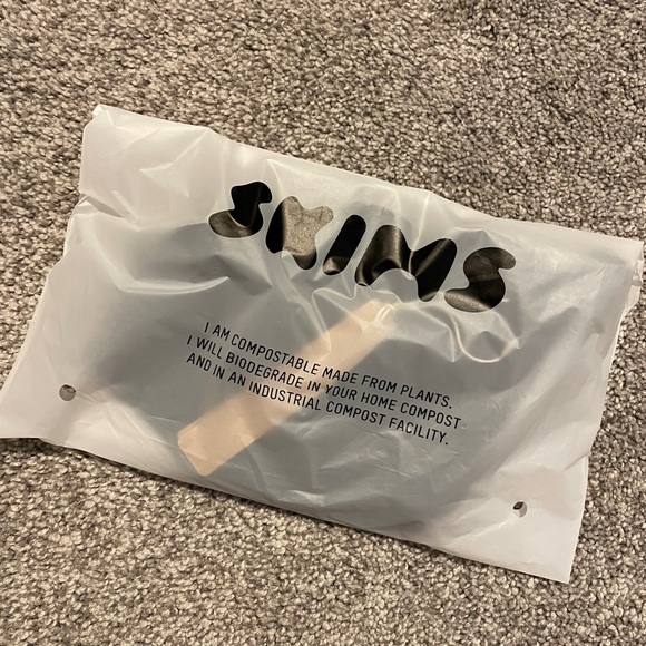 NWT SKIMS Fits Everybody Unlined Demi Bra 34DD Onyx - Picture 5 of 5